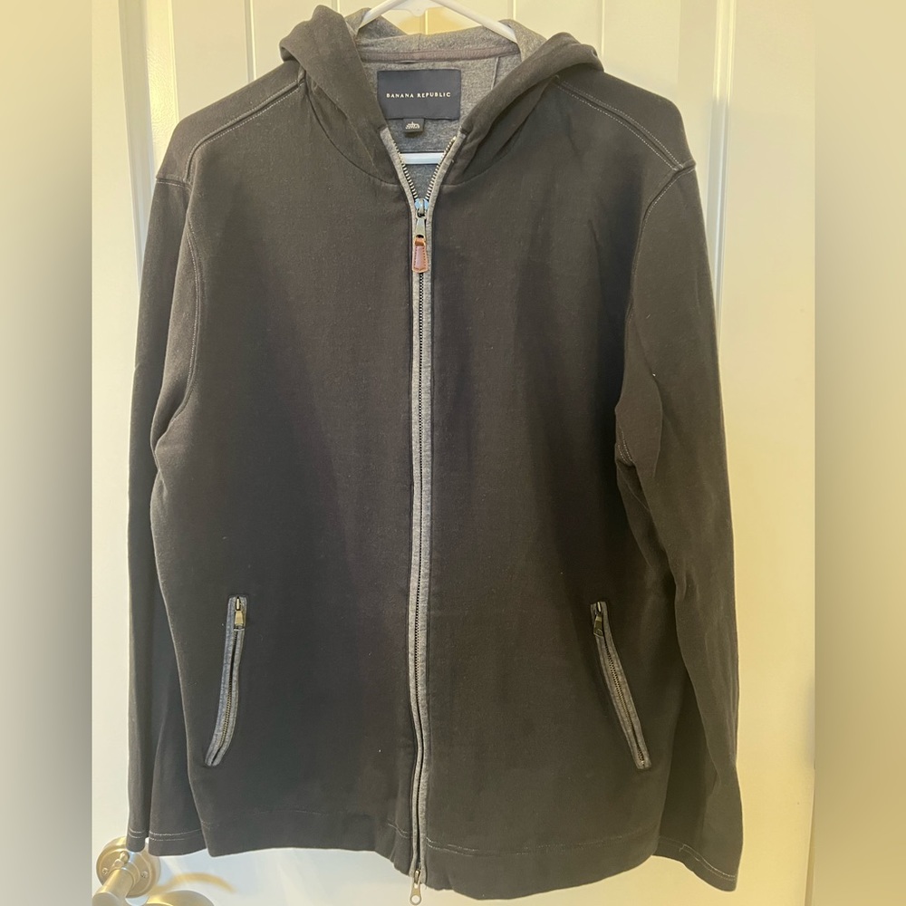 Mens zip up sweater size L